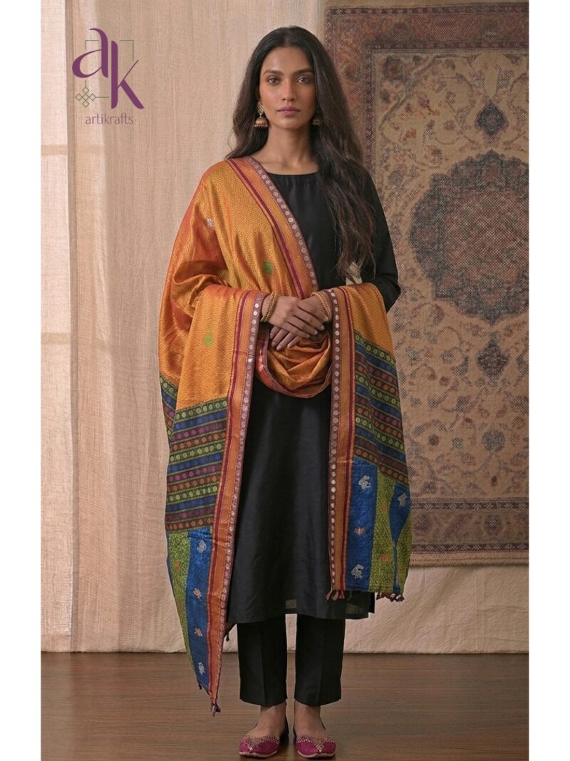 Golden yellow Kasuti Khunn Dupatta